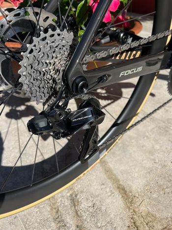Brugt Focus IZALCO MAX 9.9 2024 2024 Road & Gravel — billede 3 af 10