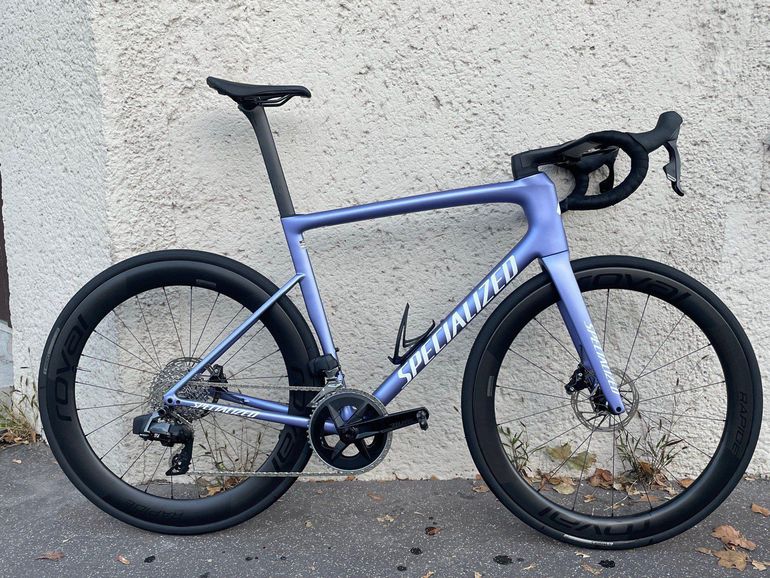 Used Specialized Tarmac SL8 Expert 2024 2024 Road & Gravel, Morado — image 9 of 16