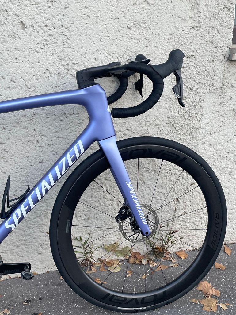 Used Specialized Tarmac SL8 Expert 2024 2024 Road & Gravel, Morado — image 10 of 16