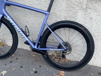 Used Specialized Tarmac SL8 Expert 2024 2024 Road & Gravel, Morado — image 5 of 16