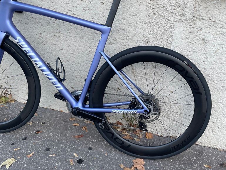 Used Specialized Tarmac SL8 Expert 2024 2024 Road & Gravel, Morado — image 5 of 16