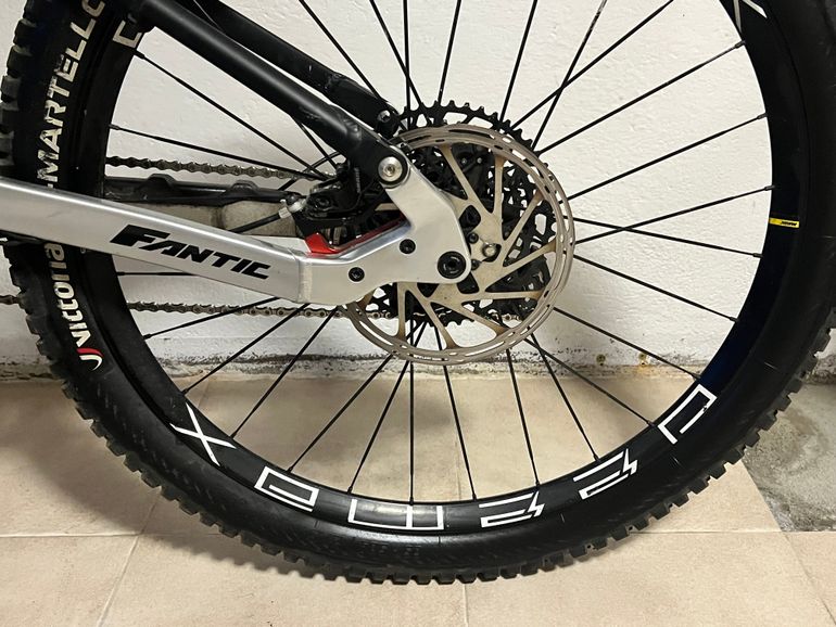 Used Fantic XMF 1.7 2022 2022 Mountainbike, Green, 29, 27.5 — image 8 of 9
