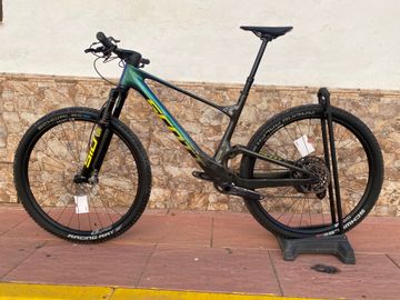 Tweedehands Scott Spark RC Team Issue AXS 2022 Mountainbike — afbeelding 2 van 15