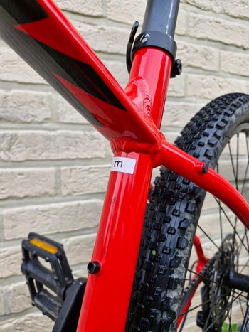 Used Trek Marlin 7 2022 Mountainbike, Red — image 10 of 23