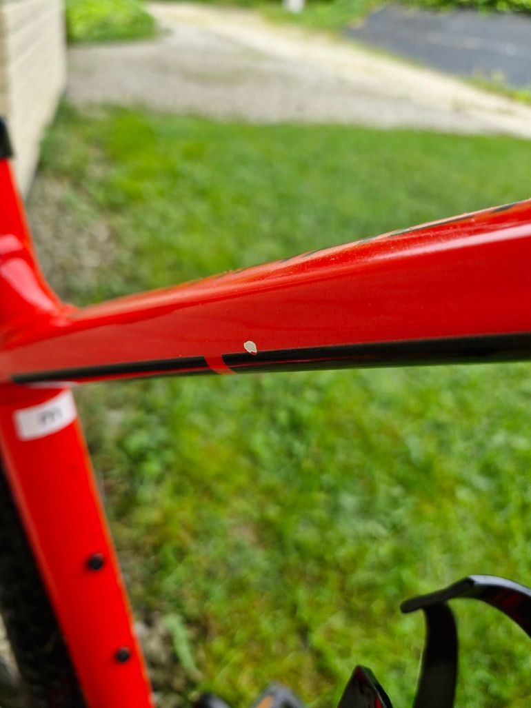 Used Trek Marlin 7 2022 Mountainbike, Red — image 20 of 23