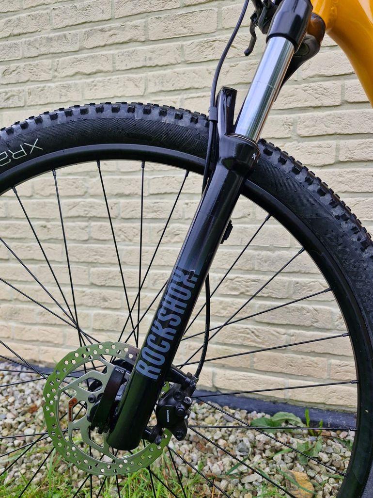 Used Trek Marlin 7 2022 Mountainbike, Red — image 8 of 23