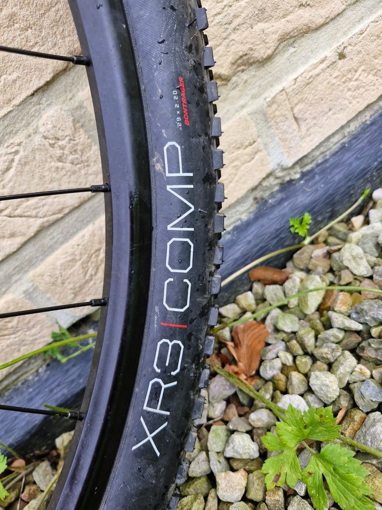 Used Trek Marlin 7 2022 Mountainbike, Red — image 12 of 23