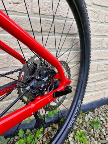 Used Trek Marlin 7 2022 Mountainbike, Red — image 9 of 23