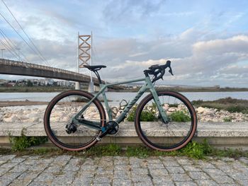 Used Canyon Grizl CF SL 7 eTap 2023 2023 Road & Gravel, Green — image 4 of 5