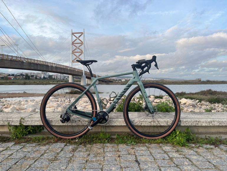 Used Canyon Grizl CF SL 7 eTap 2023 2023 Road & Gravel, Green — image 4 of 5