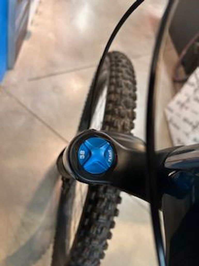 Used Orbea Rallon Shimano Deore XT 2023 Mountainbike, Black — image 12 of 15