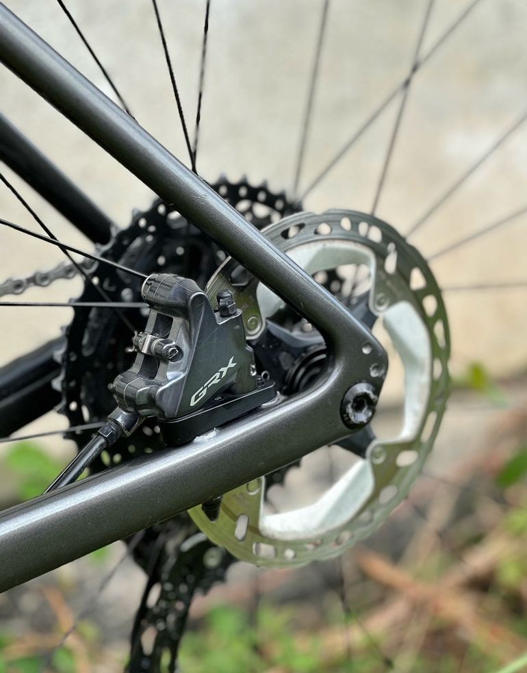 Used Specialized Diverge Sport Carbon 2021 2021 Road & Gravel, Light Gray — image 14 of 16