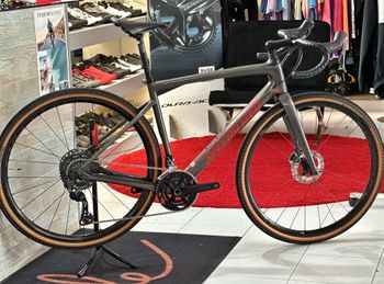 Used Specialized Diverge Sport Carbon 2021 2021 Road & Gravel, Light Gray — image 3 of 16