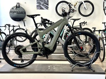 Gebrauchtes Riese & Müller Superdelite mountain touring 2023 2023 Mountainbike, Schwarz, 27.5 — Bild 1 von 15