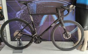 Cannondale - SuperSix EVO Carbon Disc 105 Di2 2024, 2024