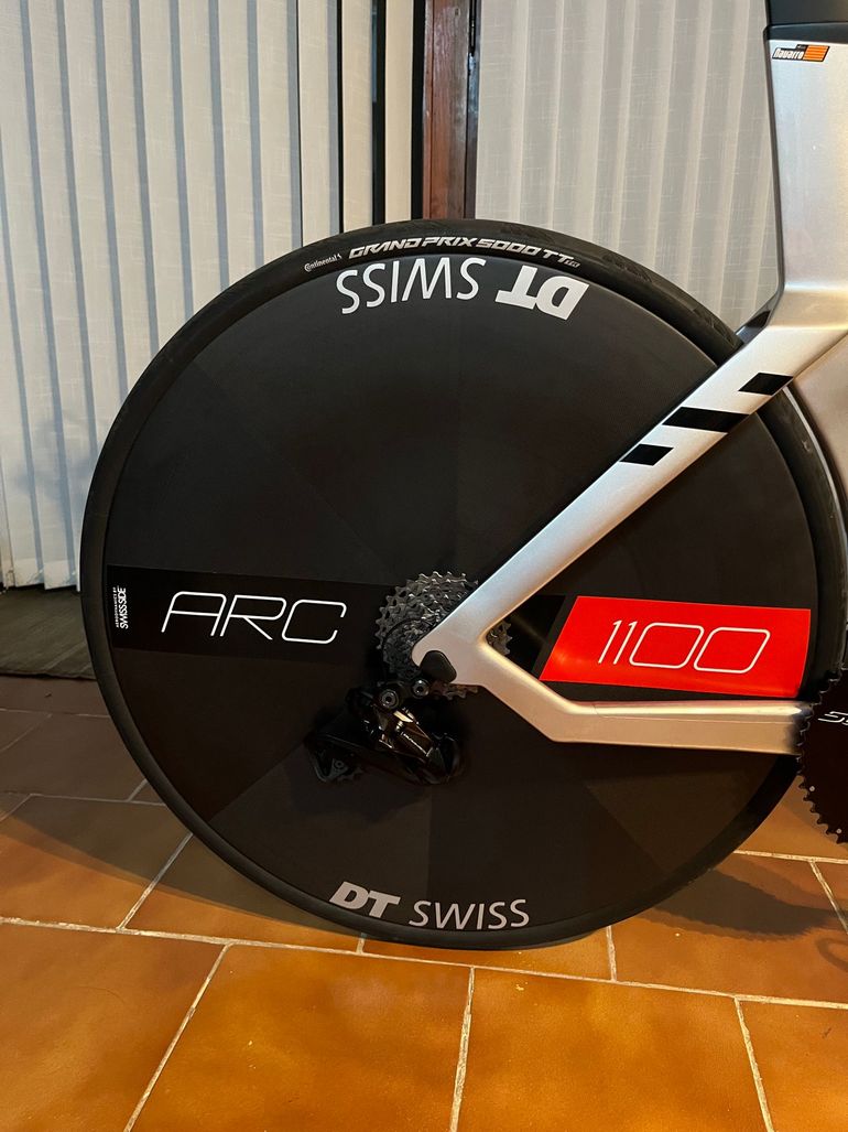 Used Canyon Speedmax CFR Disc Di2 2024 2024 Road & Gravel — image 3 of 4