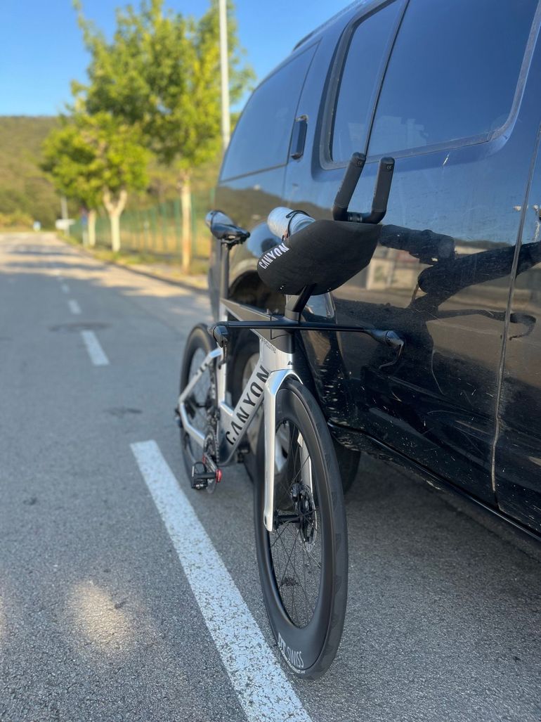 Used Canyon Speedmax CFR Disc Di2 2024 2024 Road & Gravel — image 4 of 4