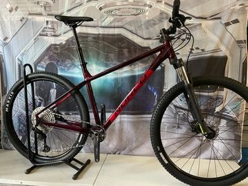 Used Norco Storm 1 29 2022 2022 Mountainbike, Red, 29 — image 1 of 5