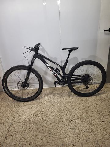 Used Santa Cruz Pedroni Enduro Mate Racer 2023 Mountainbike, Black — image 2 of 12