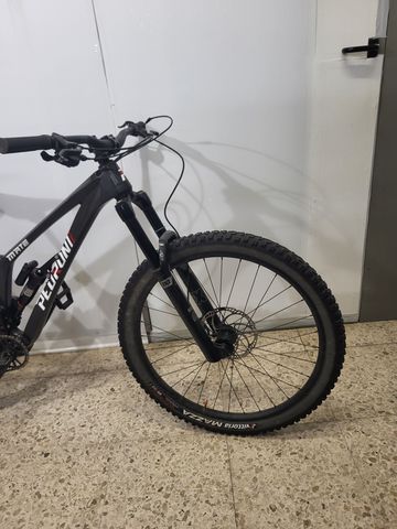 Used Santa Cruz Pedroni Enduro Mate Racer 2023 Mountainbike, Black — image 6 of 12