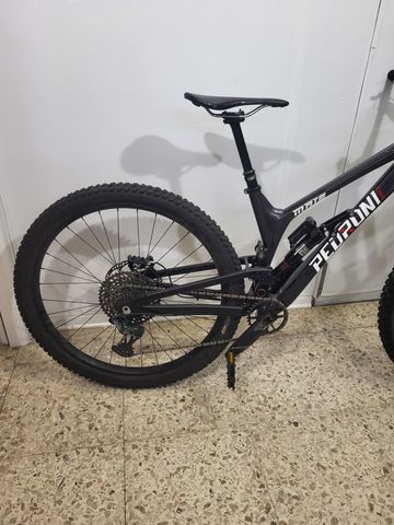 Used Santa Cruz Pedroni Enduro Mate Racer 2023 Mountainbike, Black — image 7 of 12