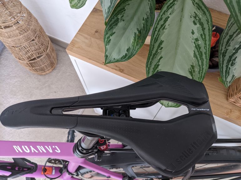 Used Canyon Grizl 7 2022 Road & Gravel, Purple — image 8 of 13