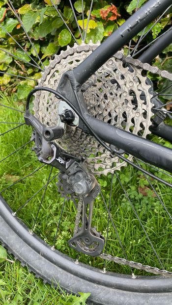 Used Sensa Alura 2022 Mountainbike, Black — image 2 of 8