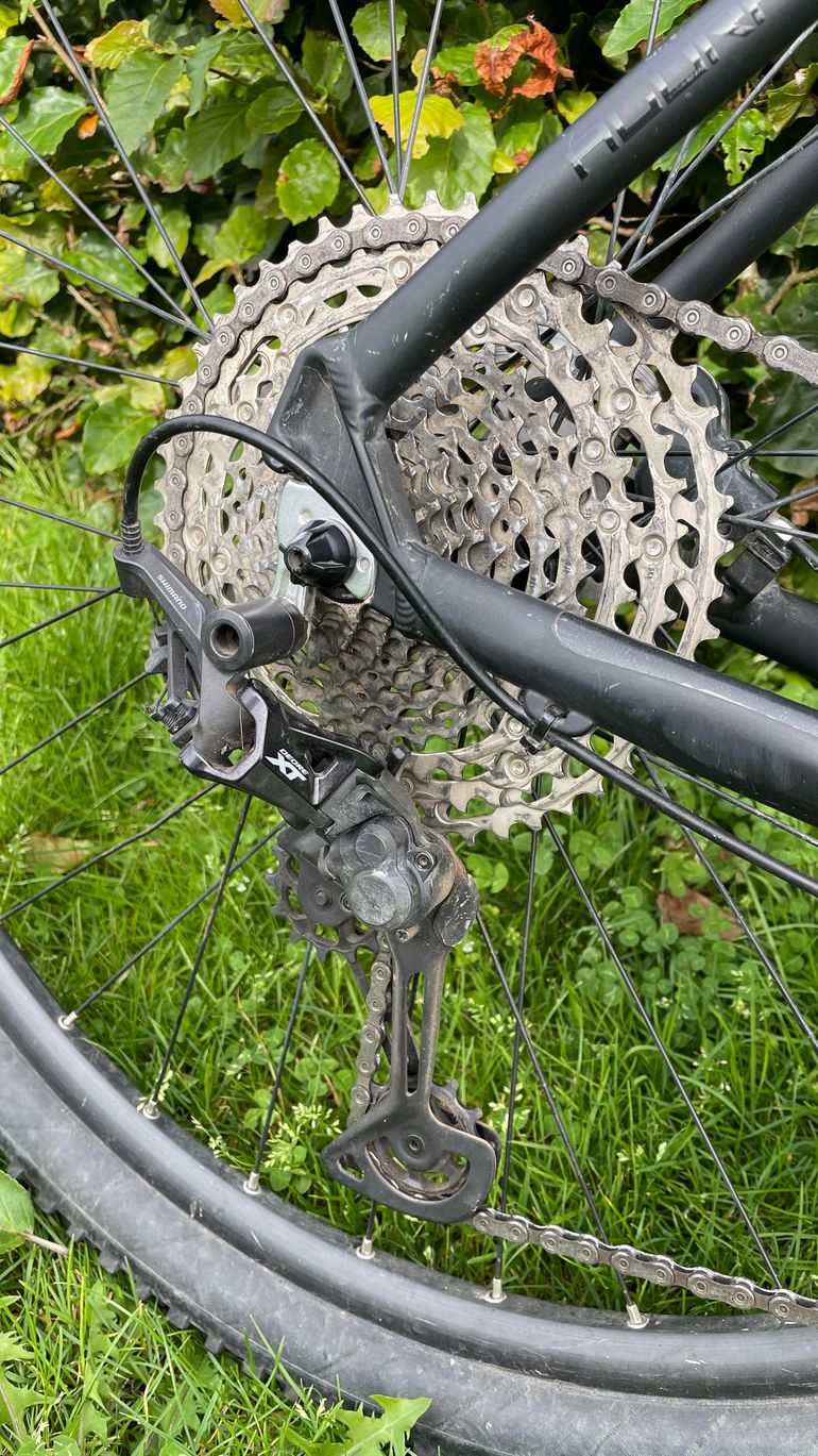 Used Sensa Alura 2022 Mountainbike, Black — image 2 of 8