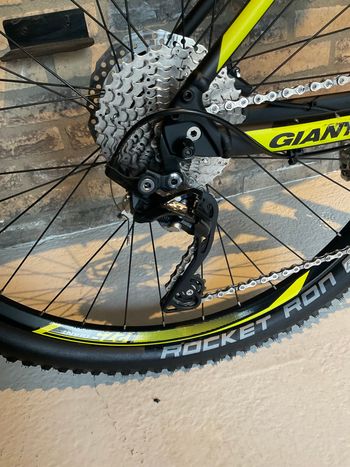 Used Giant Talon 1 2021 Mountainbike, Black — image 6 of 19