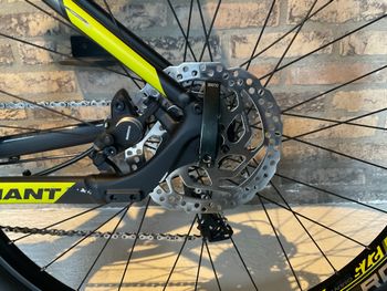 Used Giant Talon 1 2021 Mountainbike, Black — image 8 of 19