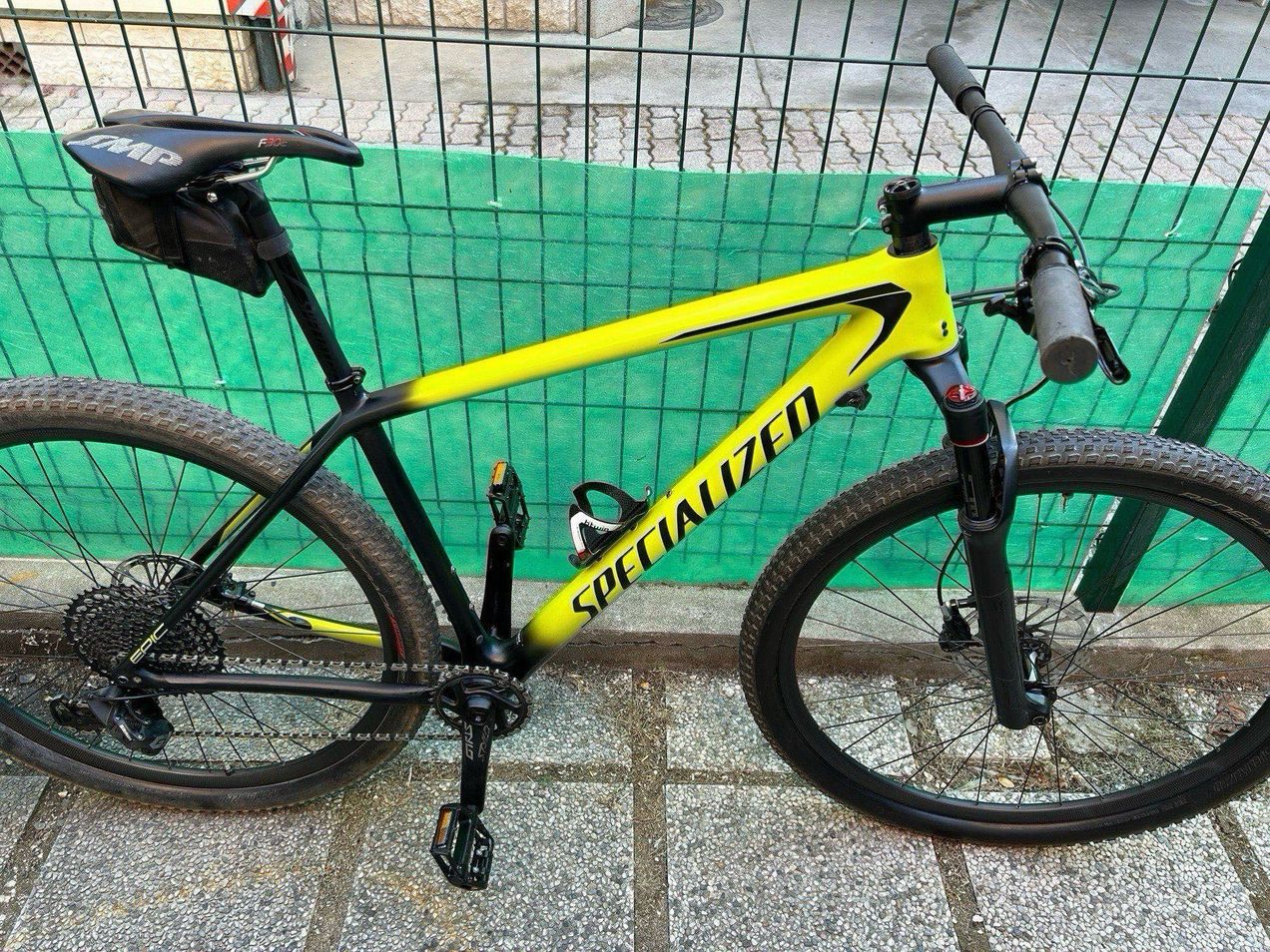 Specialized Men s Epic Hardtail Expert