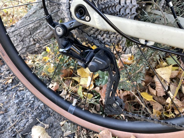 Used CUBE NUROAD PRO 2022 Road & Gravel, Light Gray — image 4 of 7