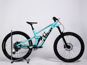 Trek - Slash 8, 2022