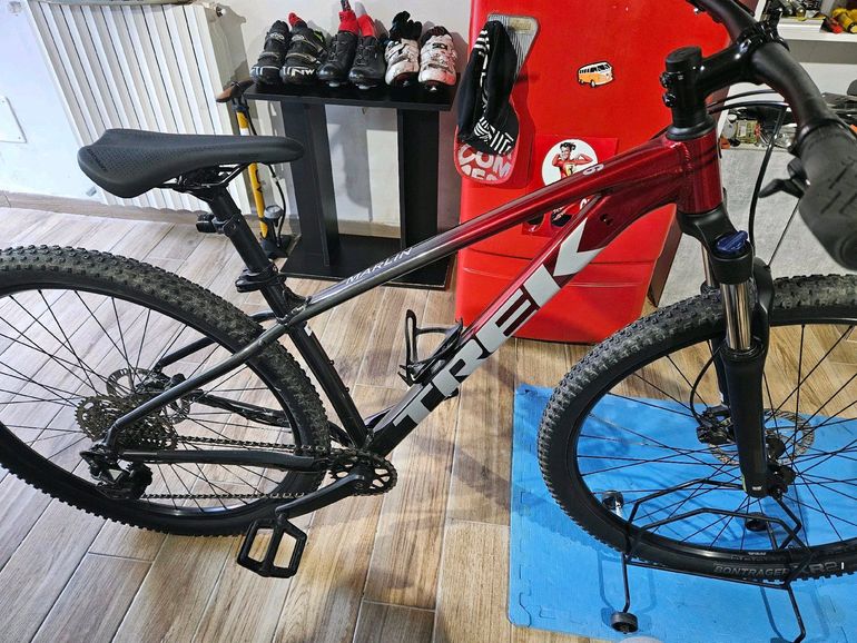 Used Trek Marlin 6 2022 Mountainbike — image 1 of 6