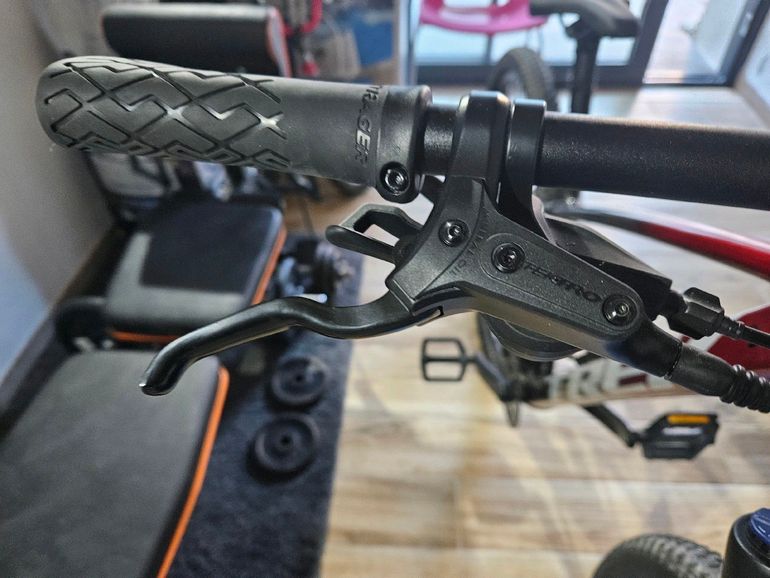 Used Trek Marlin 6 2022 Mountainbike — image 2 of 6