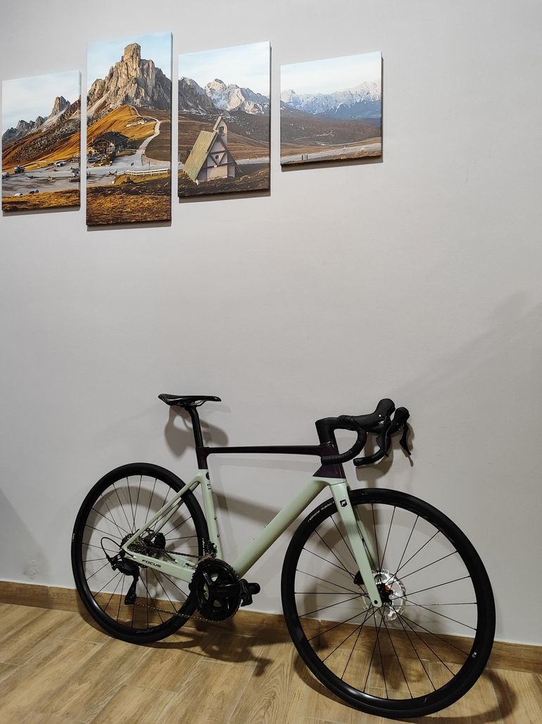 Used Focus IZALCO MAX 8.7 2024 2024 Road & Gravel, Black — image 2 of 11