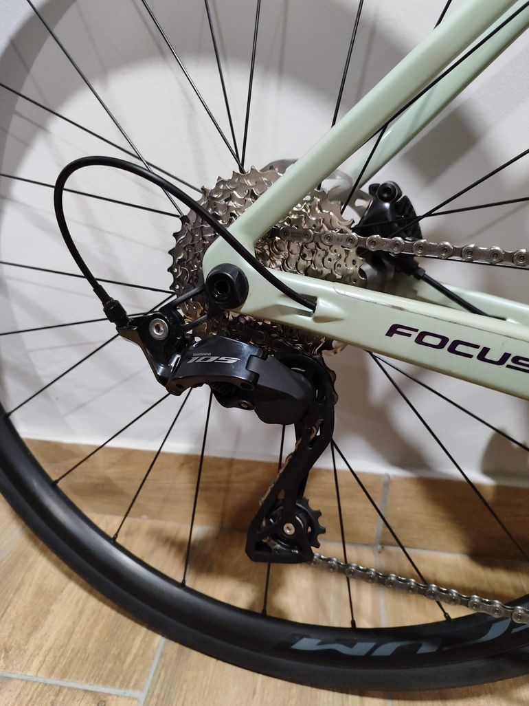 Used Focus IZALCO MAX 8.7 2024 2024 Road & Gravel, Black — image 4 of 11