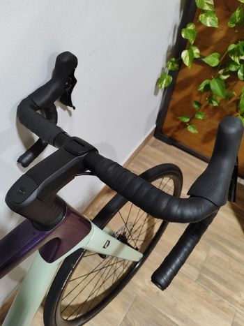 Used Focus IZALCO MAX 8.7 2024 2024 Road & Gravel, Black — image 7 of 11