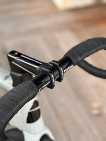 Tweedehands Factor Shattered Grey 2024 Road & Gravel — afbeelding 4 van 8
