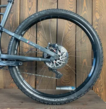 Used Specialized Camber 2017 Mountainbike — image 11 of 11