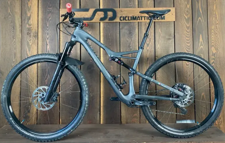 Used Specialized Camber 2017 Mountainbike — image 2 of 11