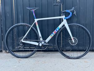 State Bicycle Co. - Undefeated Disc Road Pearl / Tie-Dye 2023, 2023