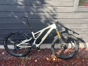 Specialized - Stumpjumper EVO Pro 2022, 2022