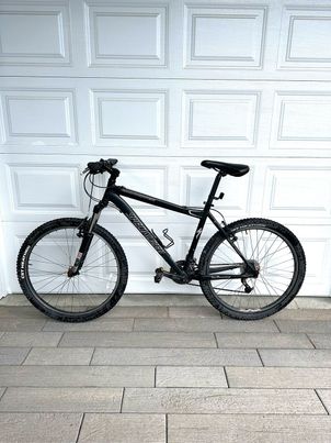 Specialized - Rockhopper, 2012