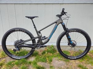 Santa Cruz - HIGHTOWER S / Carbon C / 29 2022, 2022