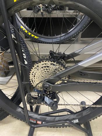 Used Orbea RISE M20 2024 2024 Mountainbike, Black, 29 — image 4 of 7