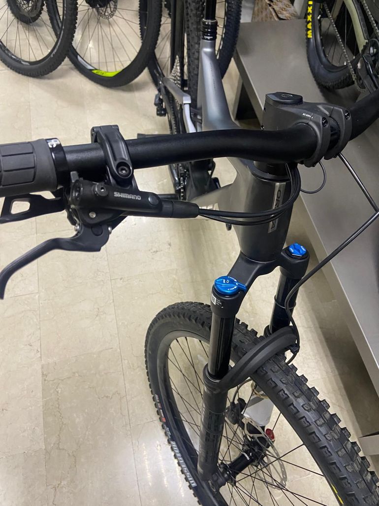 Used Orbea RISE M20 2024 2024 Mountainbike, Black, 29 — image 7 of 7