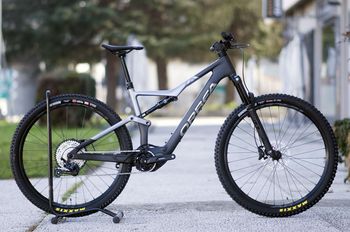 Used Orbea RISE M20 2024 2024 Mountainbike, Black, 29 — image 1 of 7
