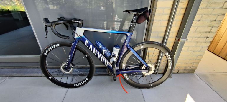 Used Canyon Aeroad CF SL 8 Disc 2023 2023 Road & Gravel, Black — image 2 of 4