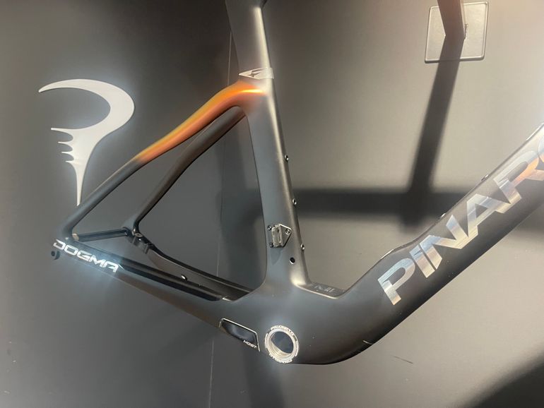 Used Pinarello DOGMA F SUPER RECORD WLS Disc 2023 Frameset 2023 Road & Gravel, Black — image 2 of 4
